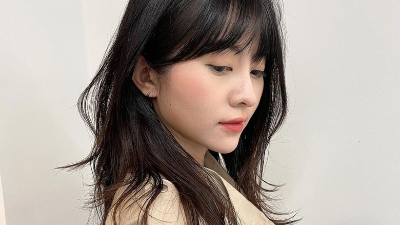 Korean model sporting hush cut