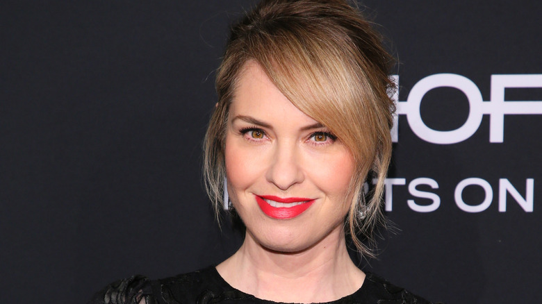 Leslie Grossman side bangs