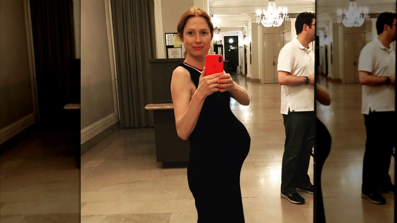 Ellie Kemper showing her pregnancy bump in 2019