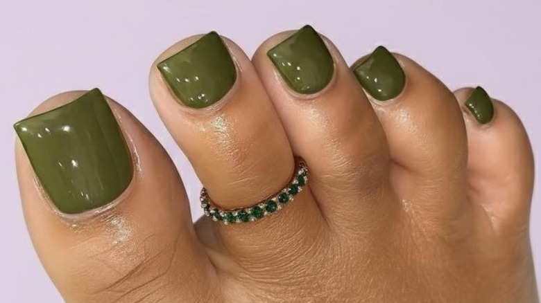 Earthy green pedicure