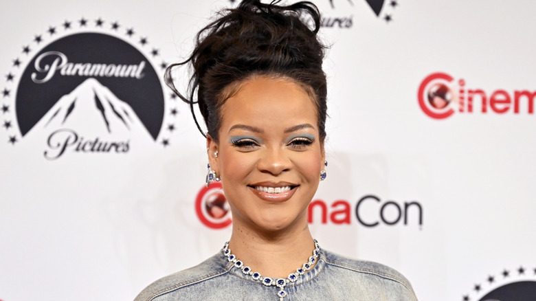 Rihanna red carpet