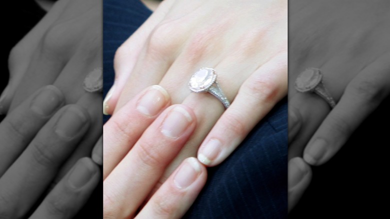 Katie Holmes' engagement ring pictured in 2005