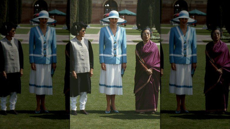 princess diana in catherine walker dress in 1992 new delhi