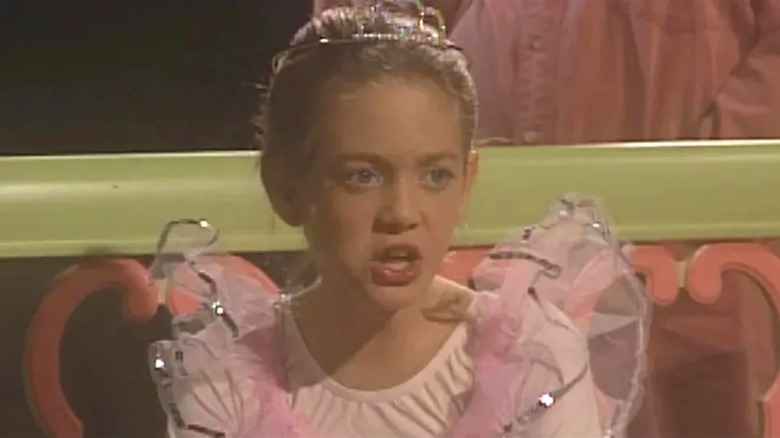 Zoe Perry in an episode of Roseanne as a child