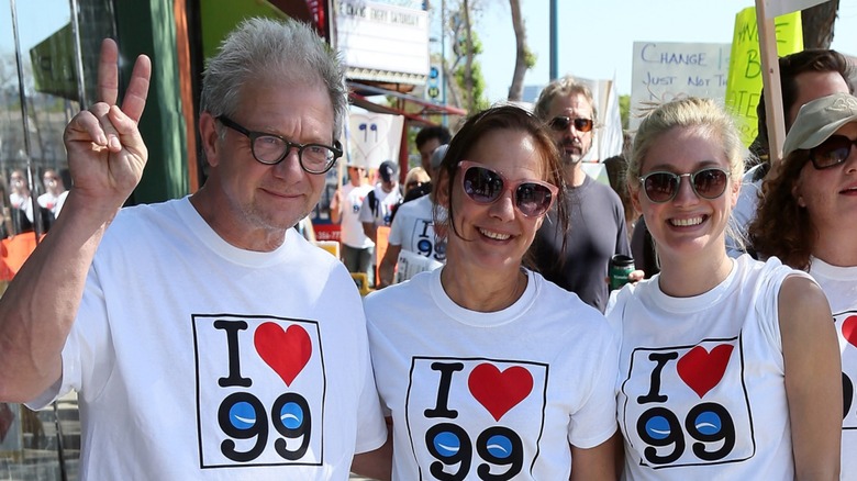 Zoe Perry with her parents in 2015