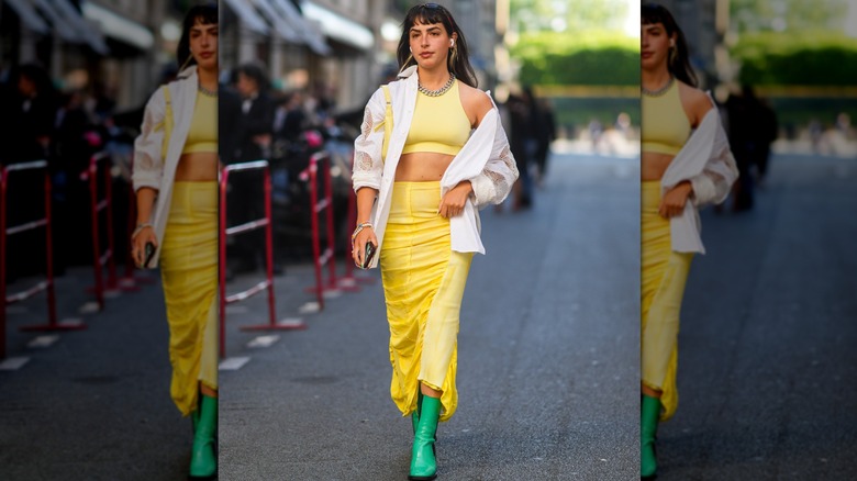 Woman in yellow 