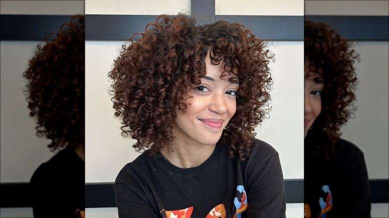 Round curly cur hair