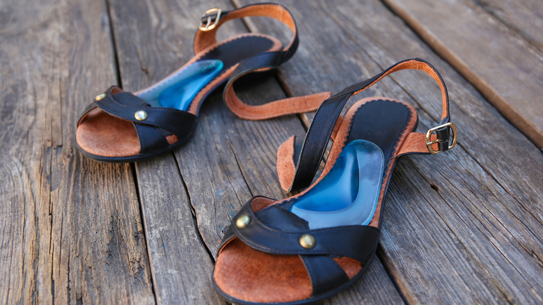 Sandals with gel insoles for arch support
