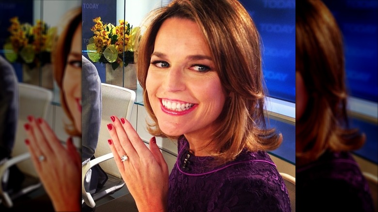 Savannah Guthrie showing off her engagement ring in 2013
