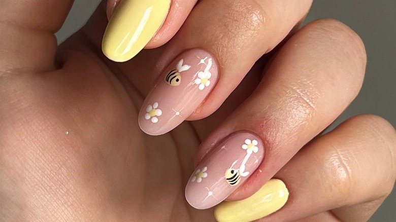 Yellow bee nails