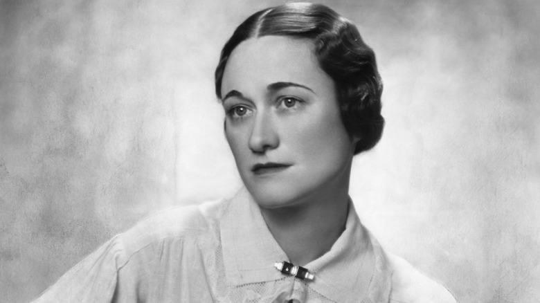 A black and white photo of Wallis Simpson