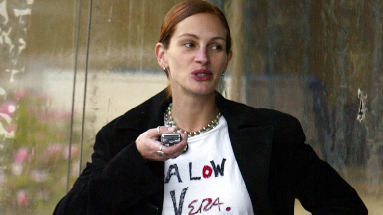Julia Roberts in A Low Vera t-shirt