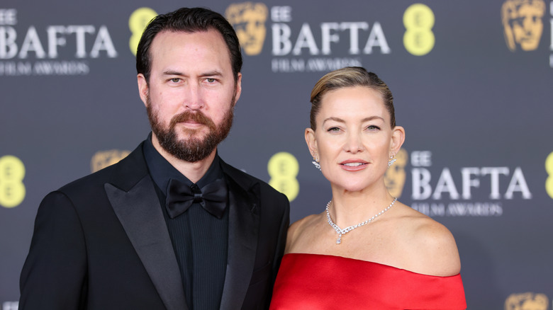 Kate Hudson and Danny Fujikawa posing together