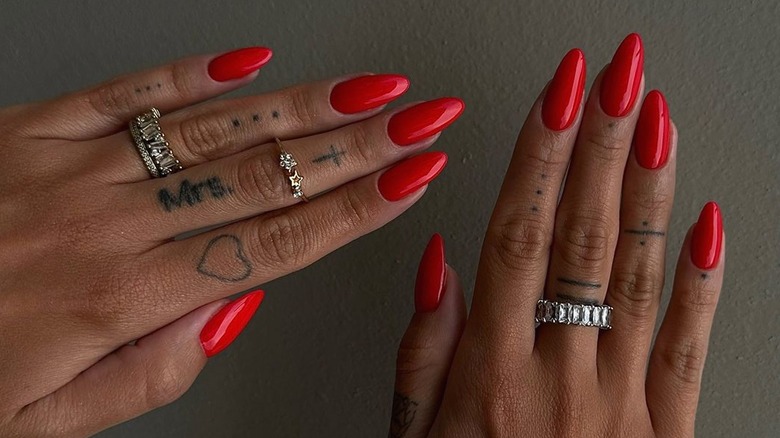 Red nails