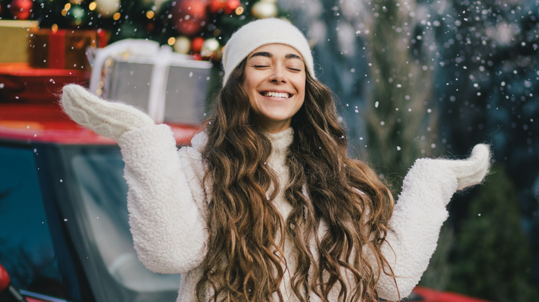 Woman wearing a winter hat