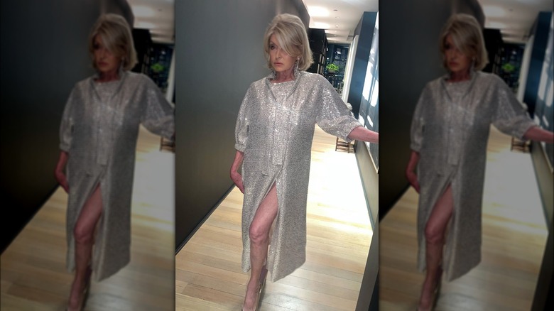 martha stewart with exposed knee