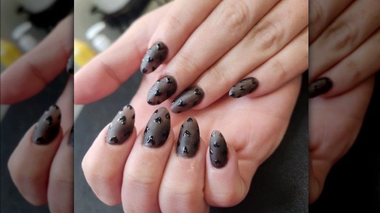 Black nails with hearts