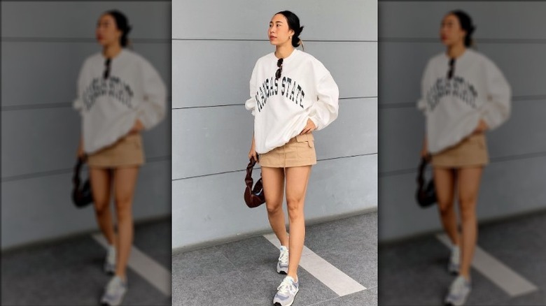 Sweatshirt mini skirt summer outfit