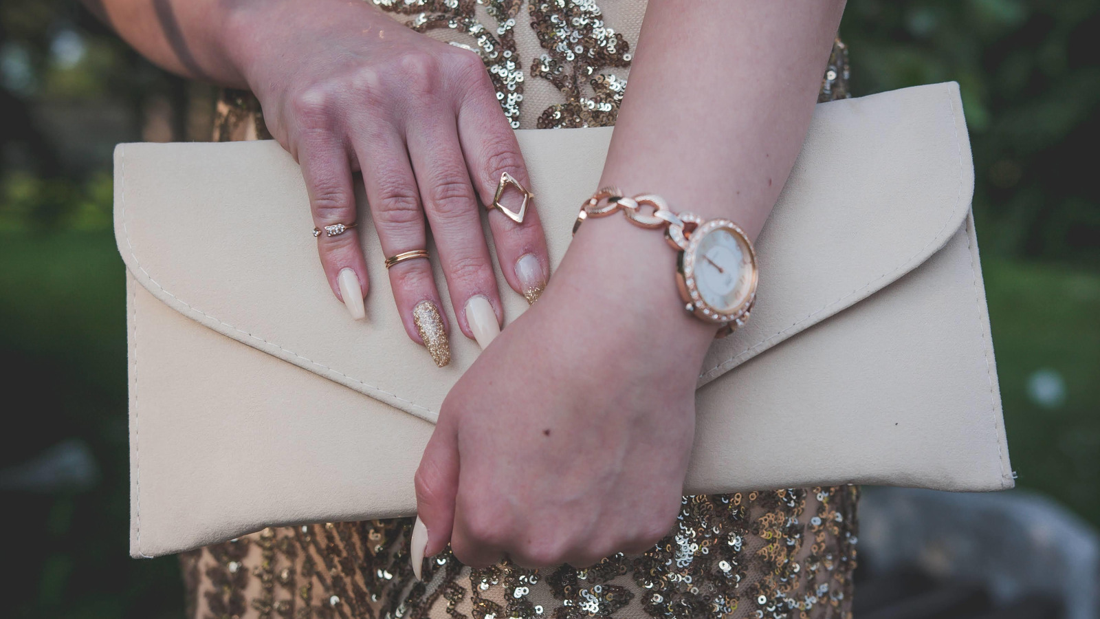 Your Guide To Accessorizing Perfectly For A Cocktail Attire Wedding