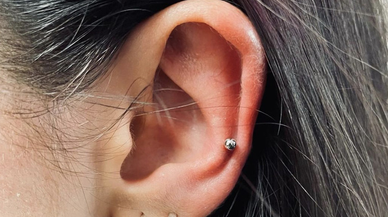 Auricle piercing