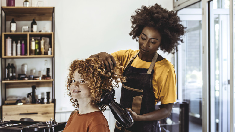 Client and hairdresser