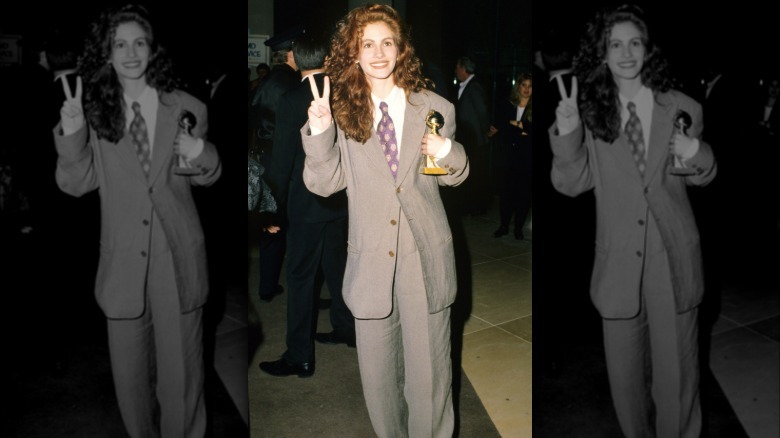 Julia Roberts smiling at the 1990 Golden Globe Awards
