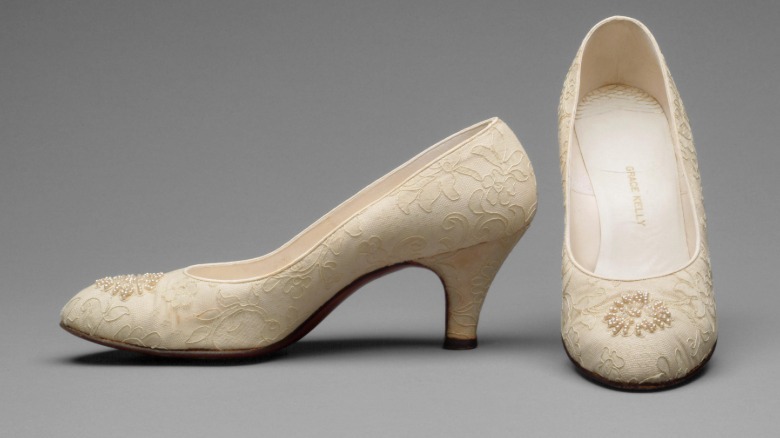 A picture of Grace Kelly's wedding shoes.
