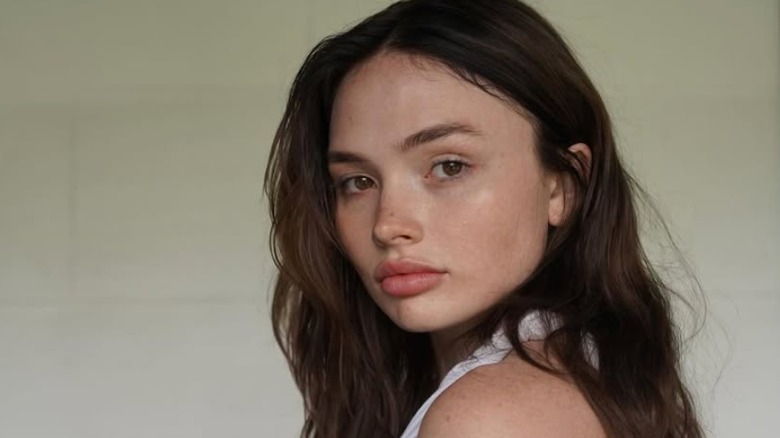 Natalie Alyn Lind posing makeup-free